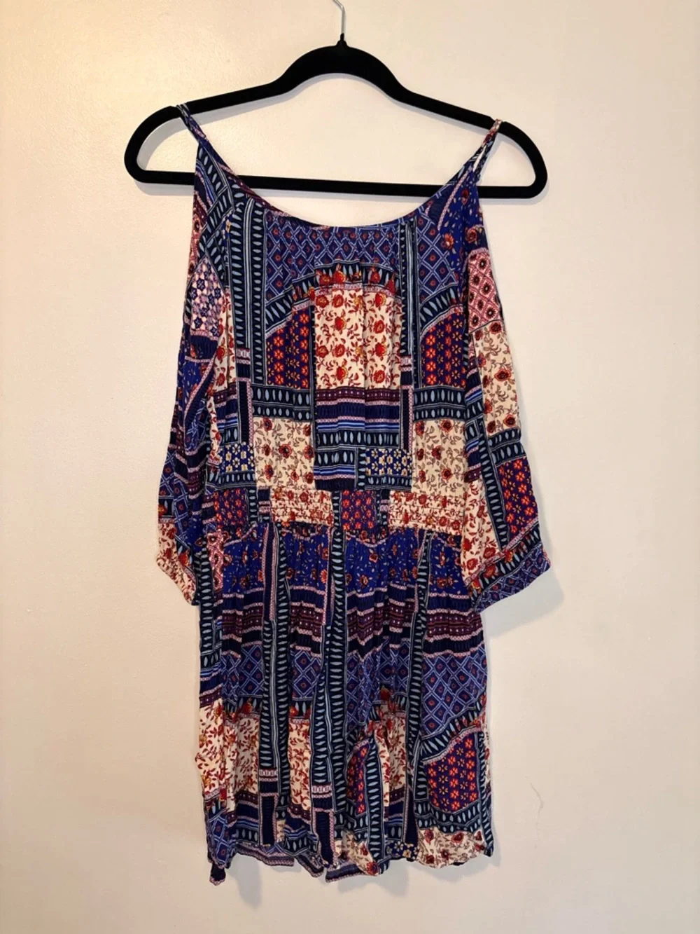 American Eagle Boho Patchwork Floral Cold Shoulder Mini Dress Blue Red Small - Picture 4 of 4